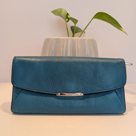 Vintage Coach Madison Envelope Wallet Teal Color 12 Credit Cards Slots Coin Zip - Picture 1 of 10